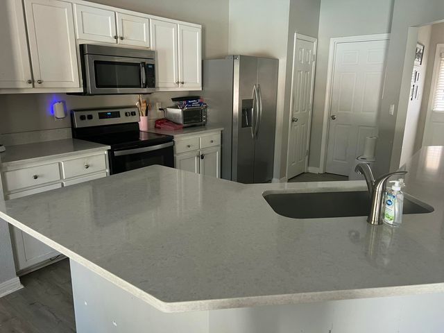 9726 Parker Lake Circle, Navarre, FL 32566