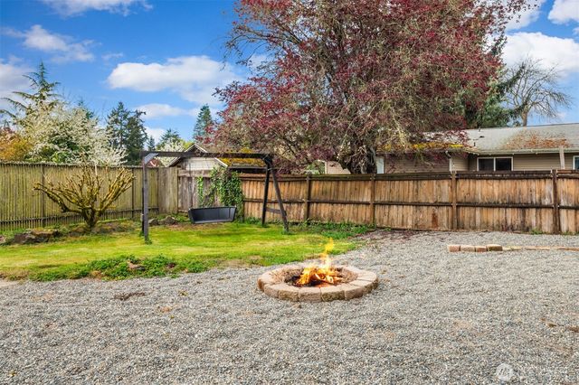 26205 14th Avenue S, Des Moines, WA 98198