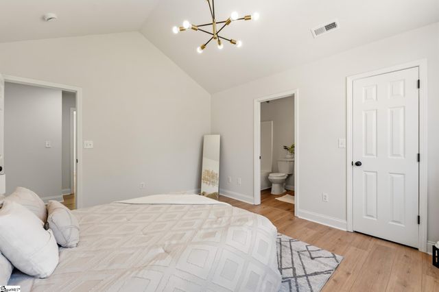 52 Uneeda Drive, Greenville, SC 29605