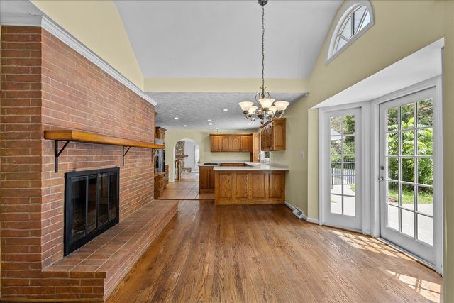 1002 Allenwood Dr, Ashland City, TN 37015