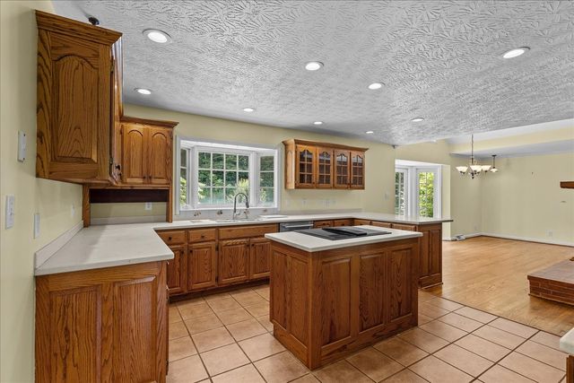 1002 Allenwood Dr, Ashland City, TN 37015
