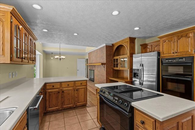 1002 Allenwood Dr, Ashland City, TN 37015