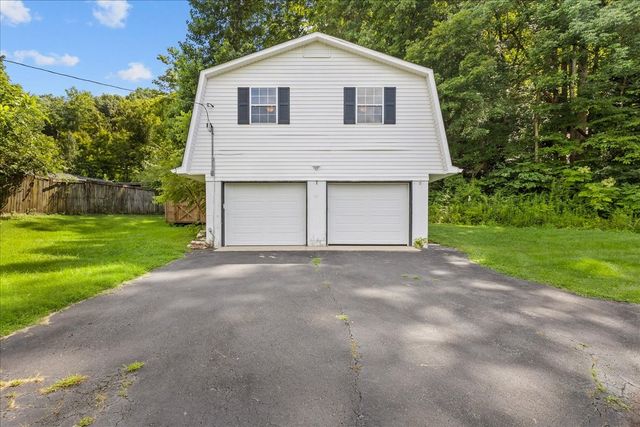 1002 Allenwood Dr, Ashland City, TN 37015