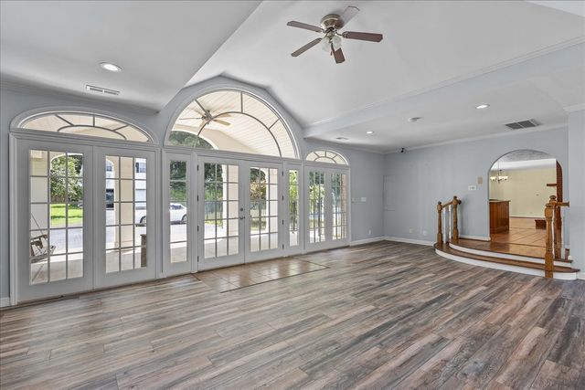 1002 Allenwood Dr, Ashland City, TN 37015