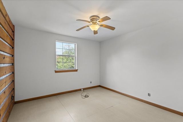 1002 Allenwood Dr, Ashland City, TN 37015