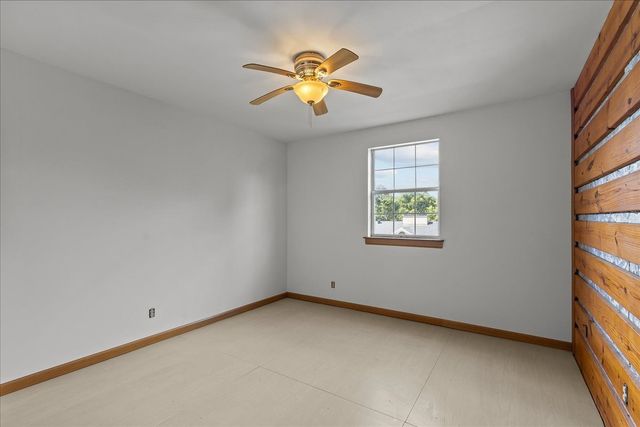 1002 Allenwood Dr, Ashland City, TN 37015