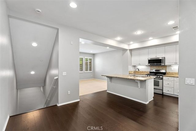 117 Silverado, Irvine, CA 92618