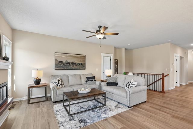 558 SE Hollow Court, West Des Moines, IA 50265