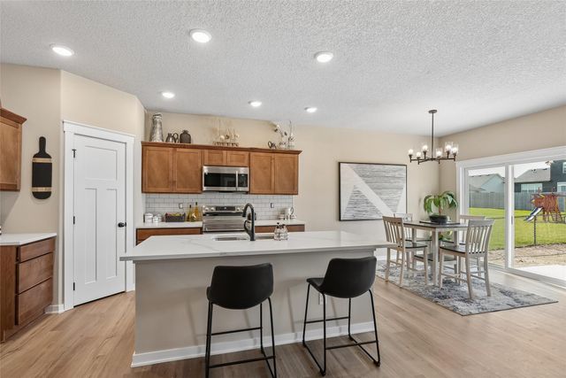 558 SE Hollow Court, West Des Moines, IA 50265