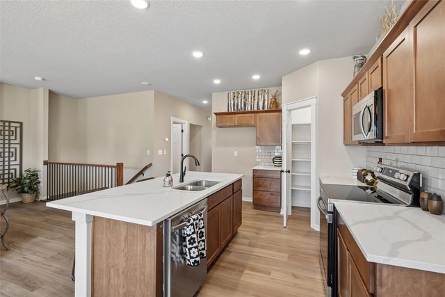 558 SE Hollow Court, West Des Moines, IA 50265