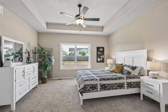 558 SE Hollow Court, West Des Moines, IA 50265