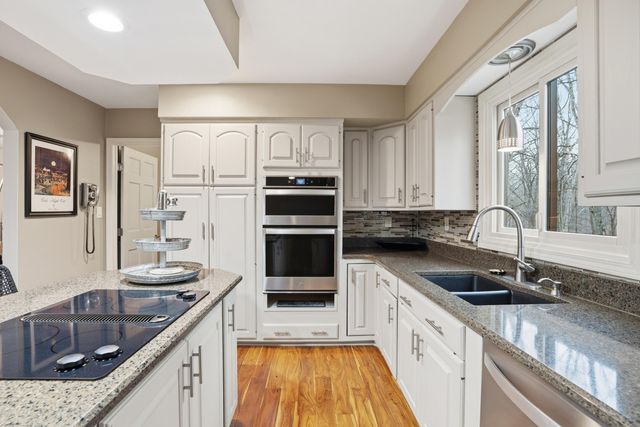 480 Ashford Lane, Valparaiso, IN 46385