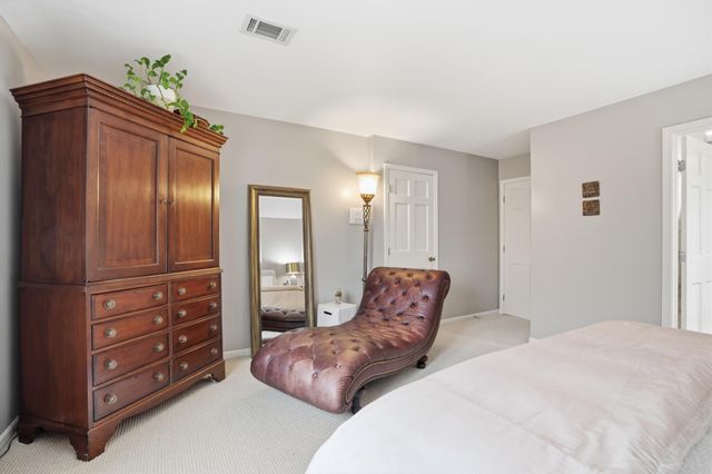 480 Ashford Lane, Valparaiso, IN 46385