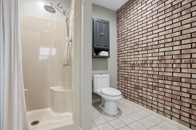 480 Ashford Lane, Valparaiso, IN 46385