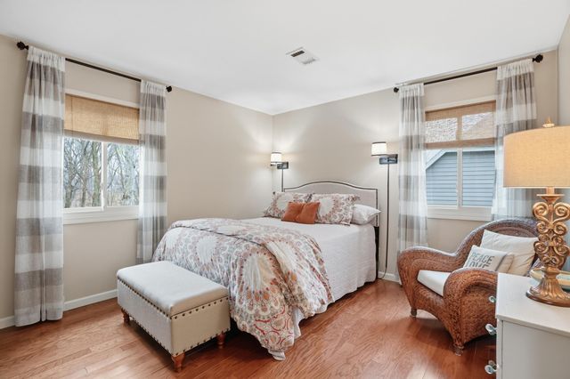 480 Ashford Lane, Valparaiso, IN 46385