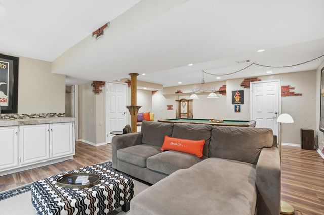 480 Ashford Lane, Valparaiso, IN 46385