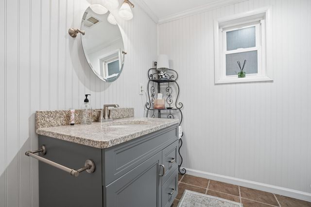 480 Ashford Lane, Valparaiso, IN 46385