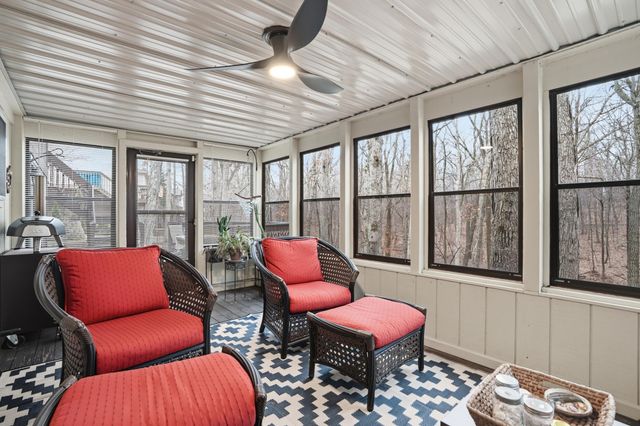 480 Ashford Lane, Valparaiso, IN 46385