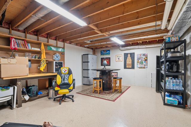 480 Ashford Lane, Valparaiso, IN 46385