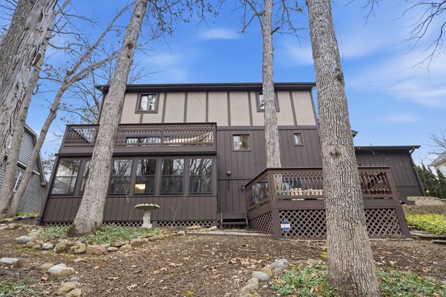 480 Ashford Lane, Valparaiso, IN 46385