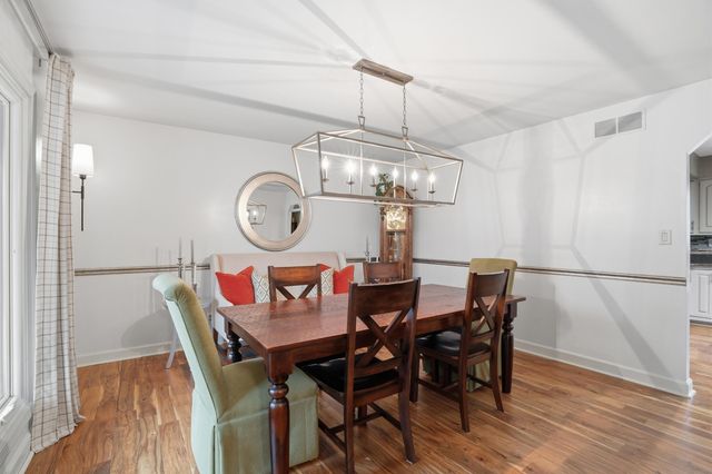 480 Ashford Lane, Valparaiso, IN 46385