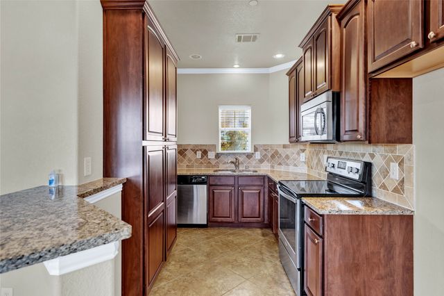 706 S Jupiter Road 905, Allen, TX 75002