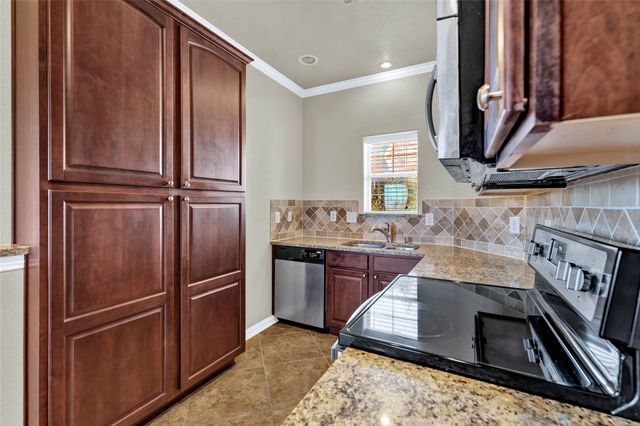 706 S Jupiter Road 905, Allen, TX 75002