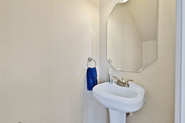 706 S Jupiter Road 905, Allen, TX 75002