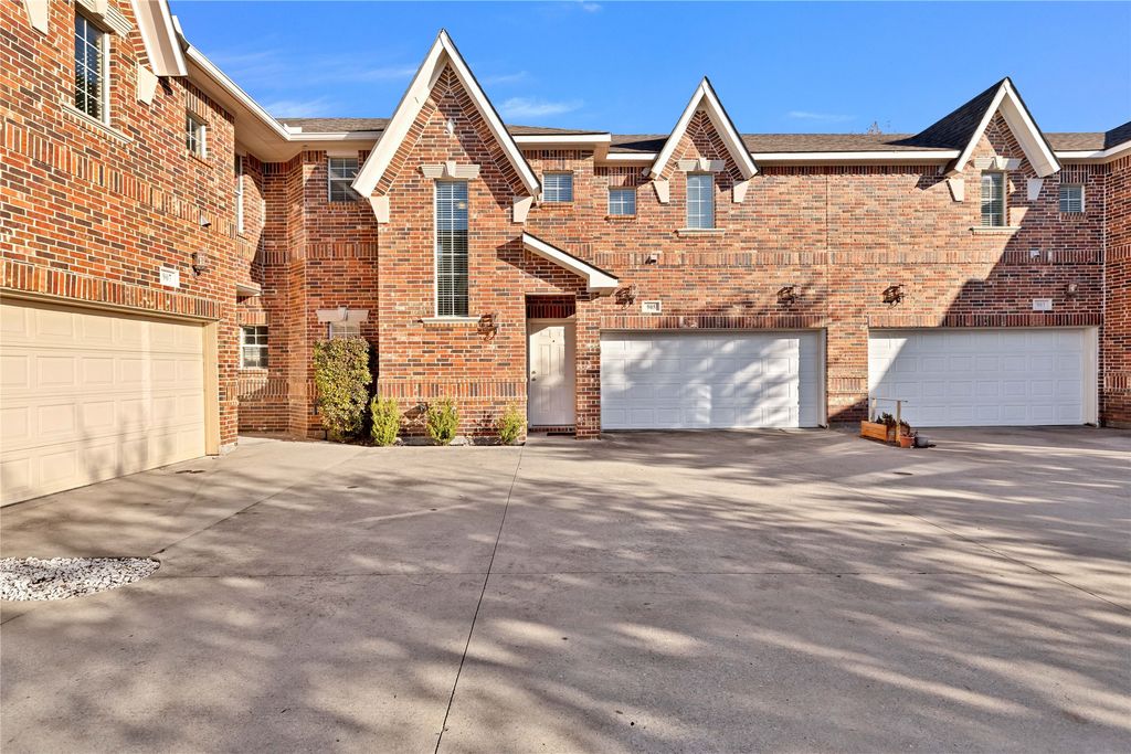 706 S Jupiter Road 905, Allen, TX 75002