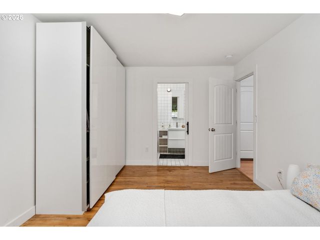 8629 Ne CLACKAMAS St, Portland, OR 97220