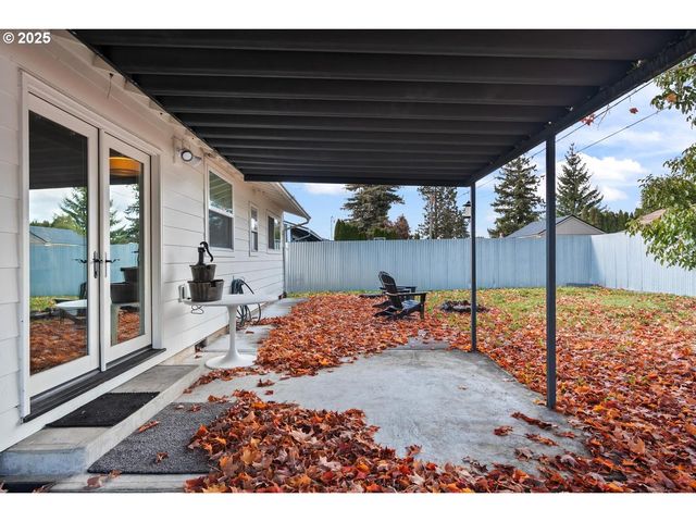 8629 Ne CLACKAMAS St, Portland, OR 97220