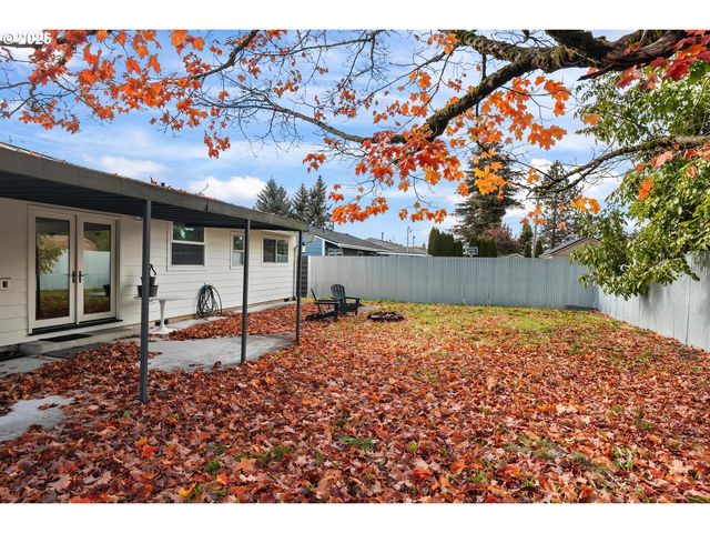 8629 Ne CLACKAMAS St, Portland, OR 97220