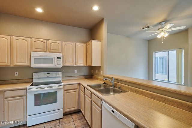 11874 N Saguaro Boulevard Apt A, Fountain Hills, AZ 85268