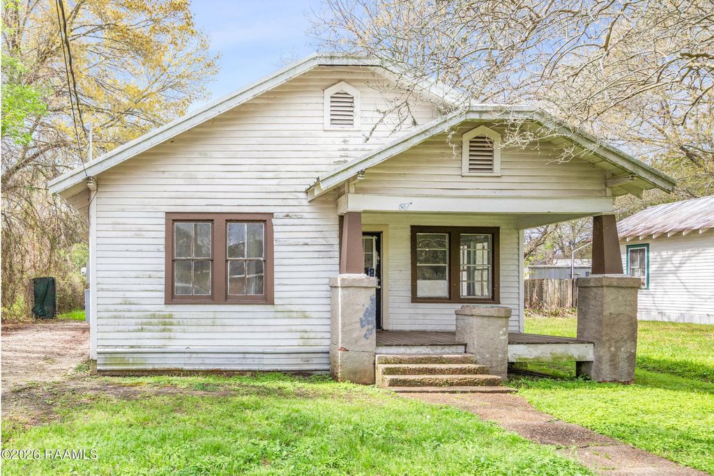 817 Agnes Street, New Iberia, LA 70560