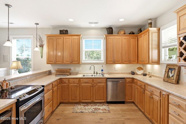 807 Factory Road, Hampstead, NC 28443