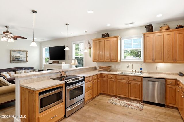807 Factory Road, Hampstead, NC 28443
