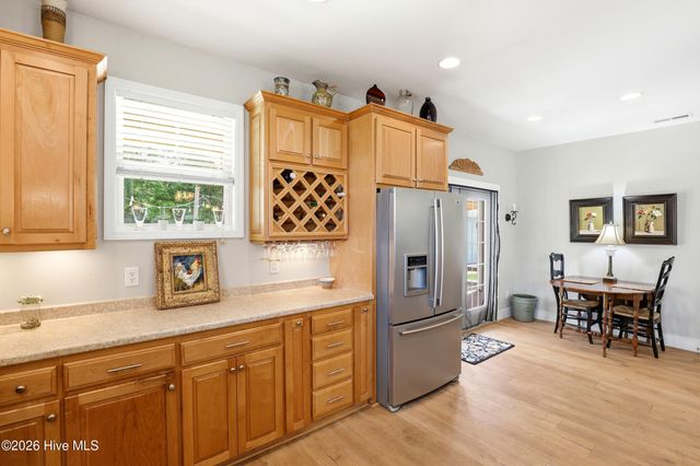 807 Factory Road, Hampstead, NC 28443