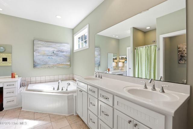 807 Factory Road, Hampstead, NC 28443