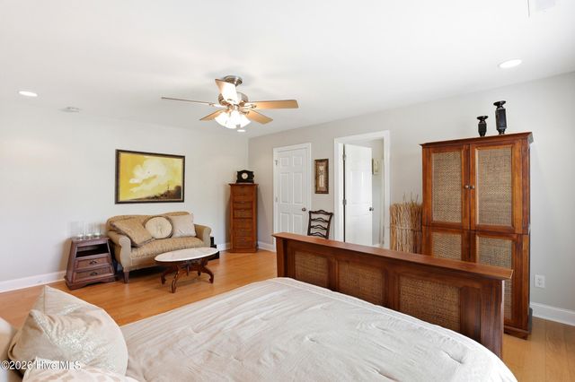 807 Factory Road, Hampstead, NC 28443