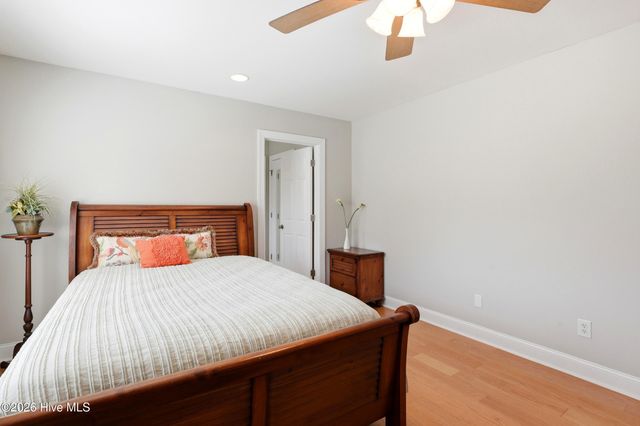 807 Factory Road, Hampstead, NC 28443