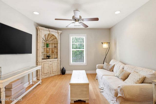 807 Factory Road, Hampstead, NC 28443