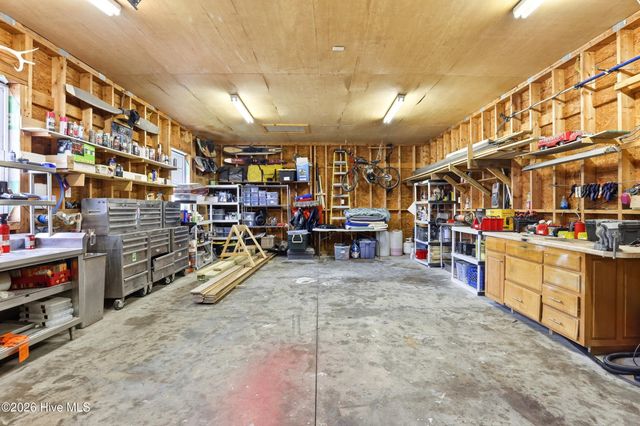 807 Factory Road, Hampstead, NC 28443