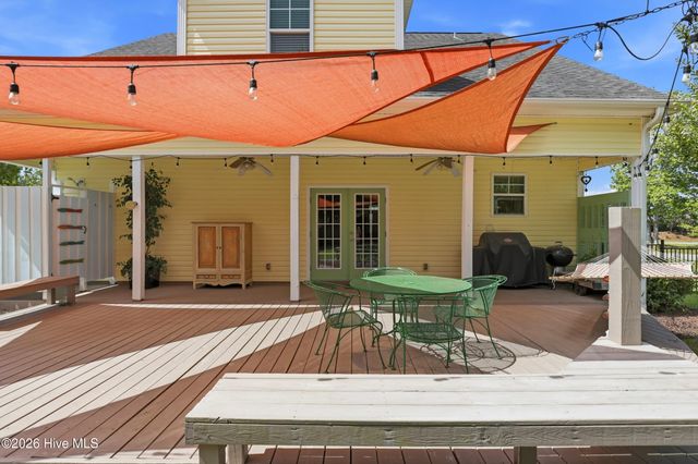 807 Factory Road, Hampstead, NC 28443