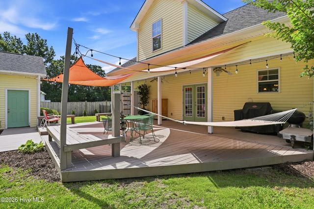807 Factory Road, Hampstead, NC 28443