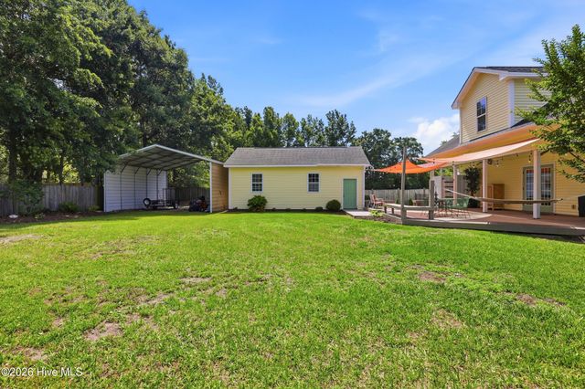 807 Factory Road, Hampstead, NC 28443