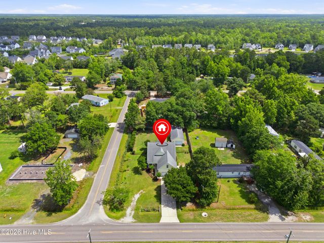 807 Factory Road, Hampstead, NC 28443