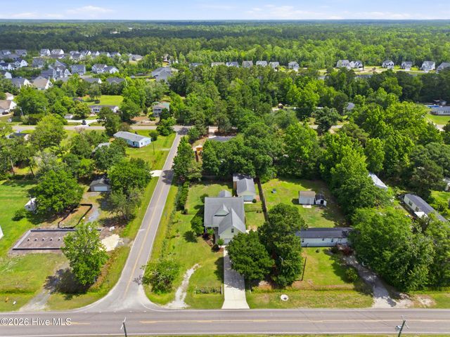 807 Factory Road, Hampstead, NC 28443