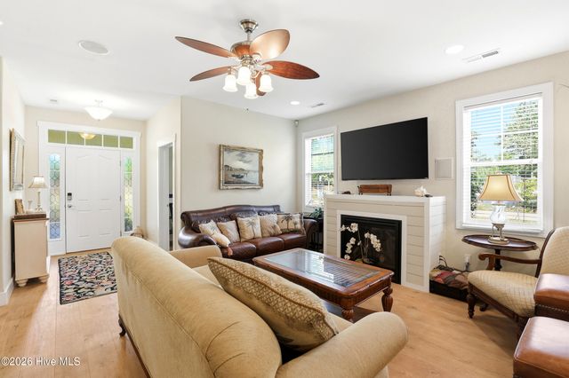 807 Factory Road, Hampstead, NC 28443