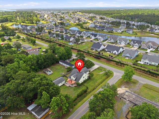 807 Factory Road, Hampstead, NC 28443