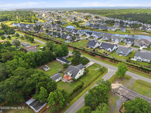807 Factory Road, Hampstead, NC 28443